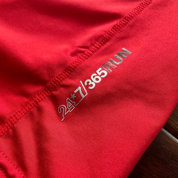 Mens Hind Running/Working Out Compression Shirt Red and Black Size Medium - Picture 5 of 6